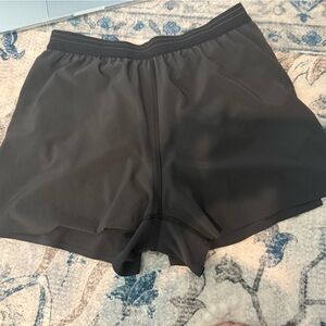 Lululemon 3 inch run short
